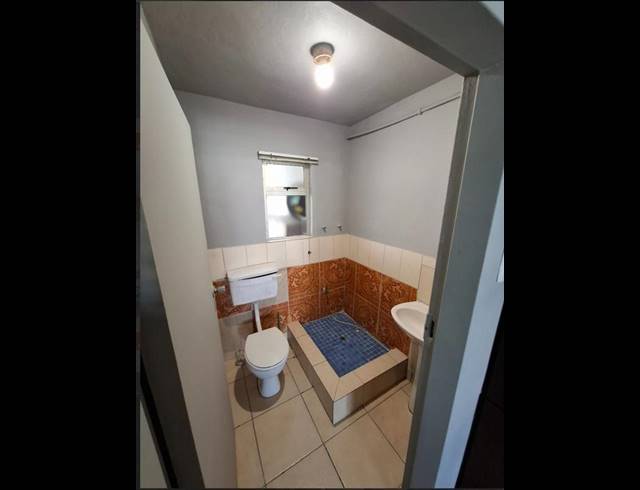 2 BEDROOM HOUSE FOR SALE IN STANMORE